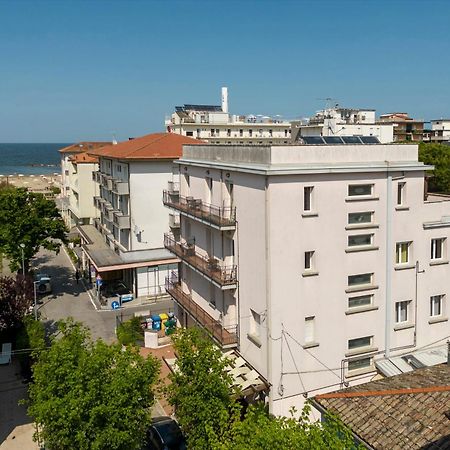 Residence Tre Trilo&Suites Rimini Ngoại thất bức ảnh