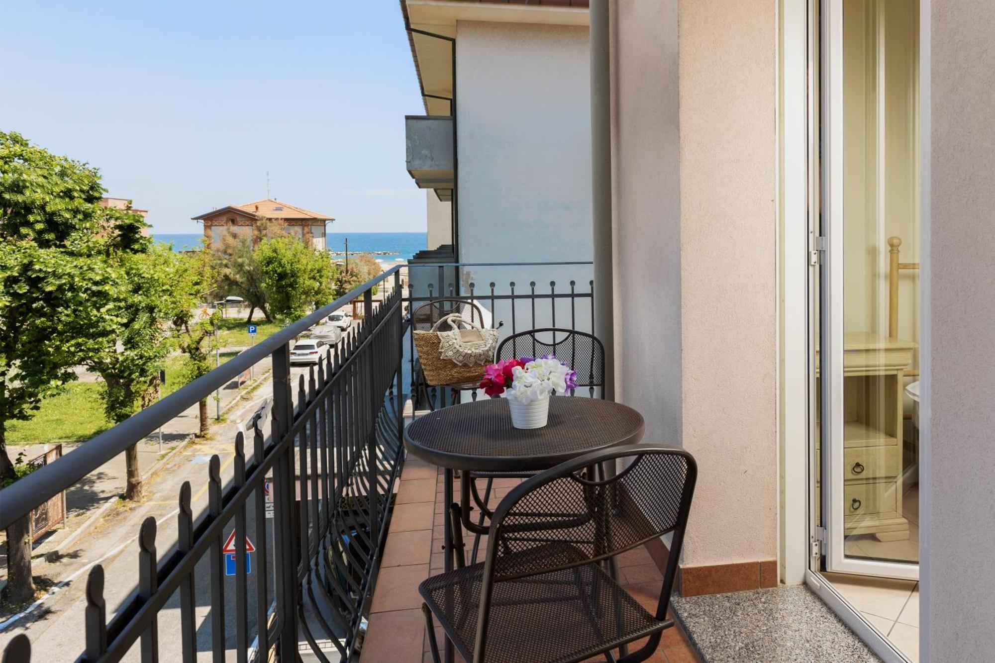 Residence Tre Trilo&Suites Rimini Ngoại thất bức ảnh