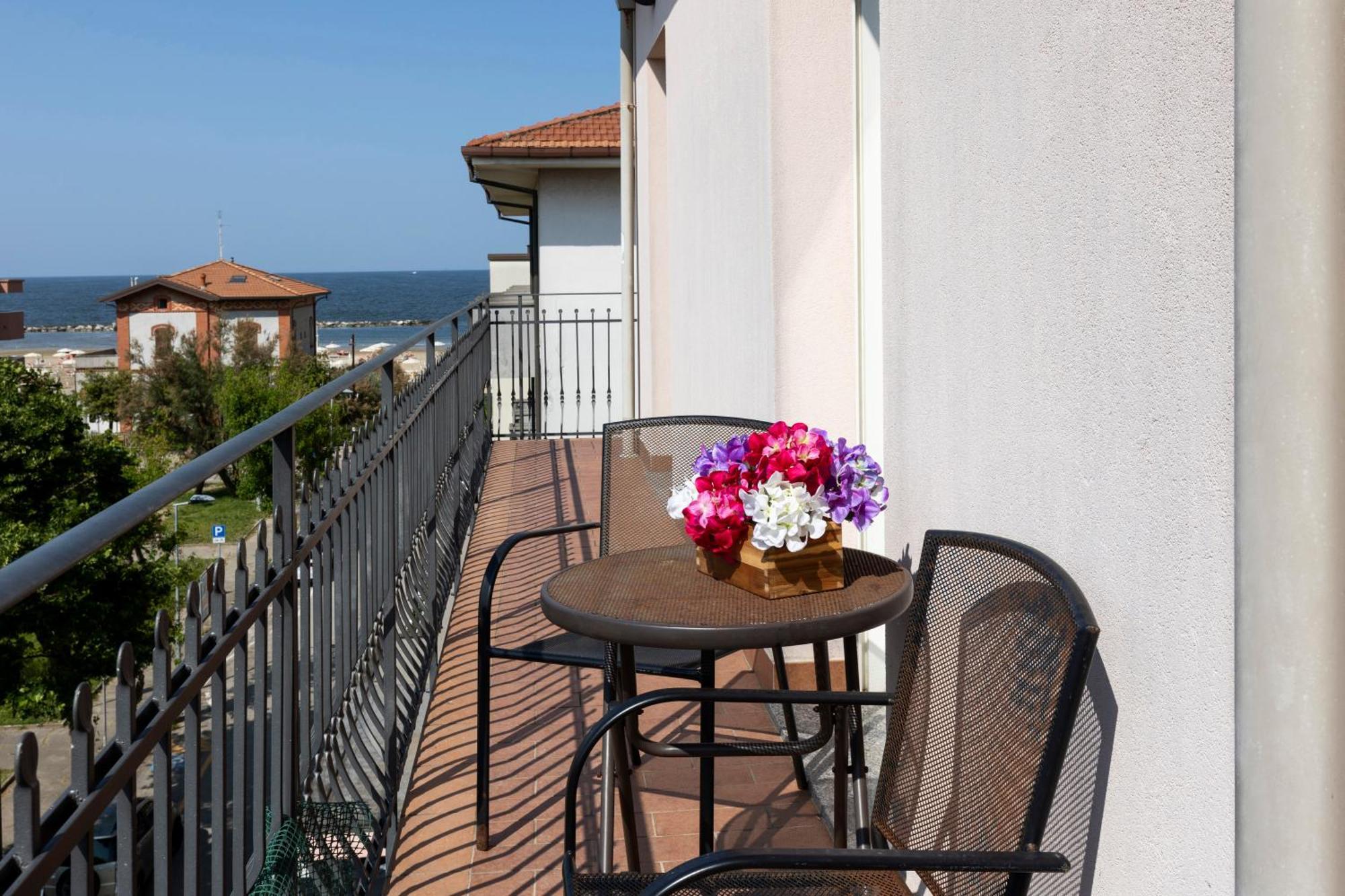 Residence Tre Trilo&Suites Rimini Ngoại thất bức ảnh