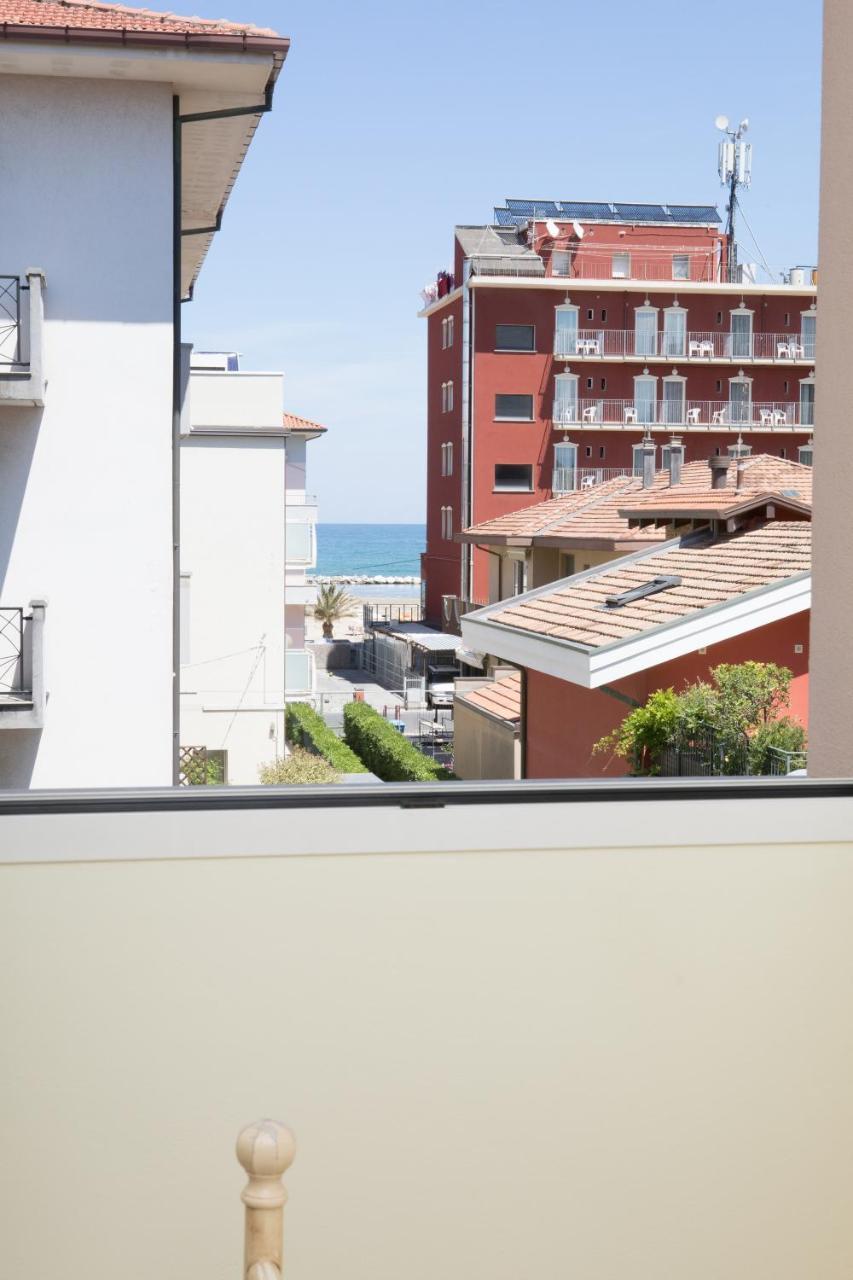 Residence Tre Trilo&Suites Rimini Ngoại thất bức ảnh